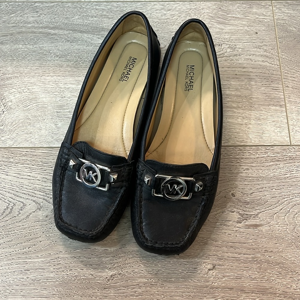 Michael Kors Black Leather MK Logo Loafers - Picture 4 of 4